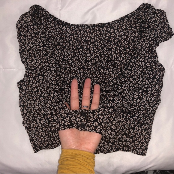 Brandy Melville low back crop top - Picture 3 of 5